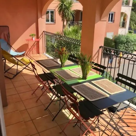 4 Etoiles Port Marine *